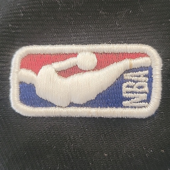 CHAMPIONS NBA RAPTORS 2019 HAT ONE SIZE FITS MOST BLACK AND WHITE WITH HOLD TRIM - Picture 5 of 10